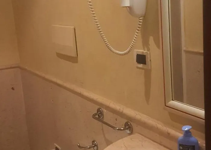 Sandel Giubileo ホテル 2*